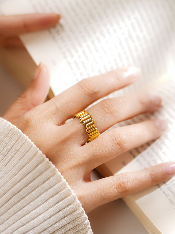 Demi Fine Golden Beat Everyday Ring