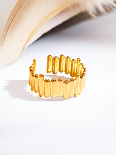 Demi Fine Golden Beat Everyday Ring