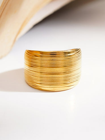Demi Fine Bold Ribbed Statement Ring