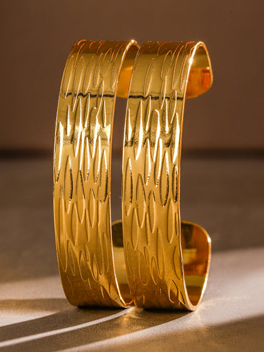 Double Layered Modern Chunky Gold Bracelet