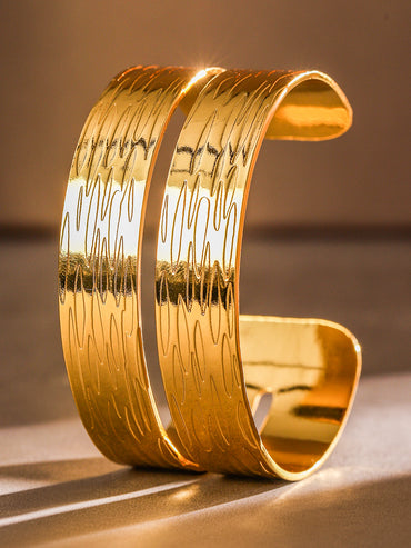 Double Layered Modern Chunky Gold Bracelet