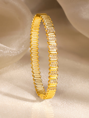 Cobra Ribbed Sparkling American Diamond Zirconia Bracelet