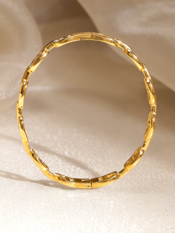 Rubans Voguish 18K Gold-Plated Stainless Steel Tarnish Free Waterproof Chain Link Design Bracelet