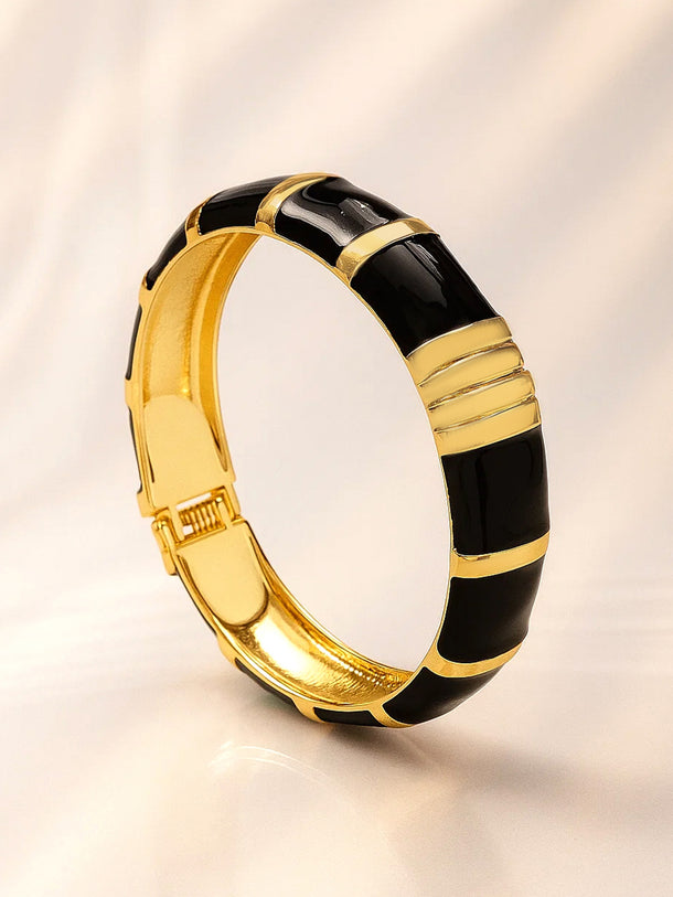 Gold Toned Glossy Black Bracelet