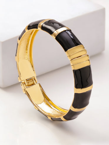 Gold Toned Glossy Black Bracelet