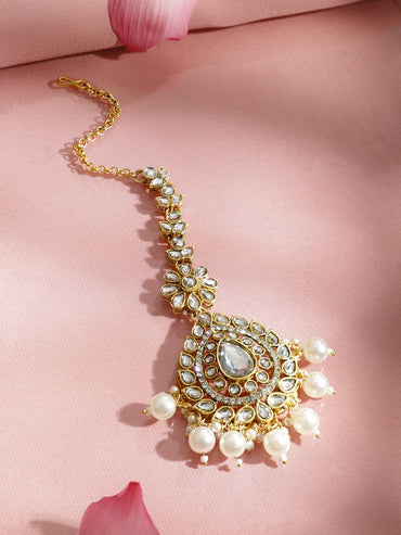 Design of Divine Kundan Pearls Choker Set Jewellery Set