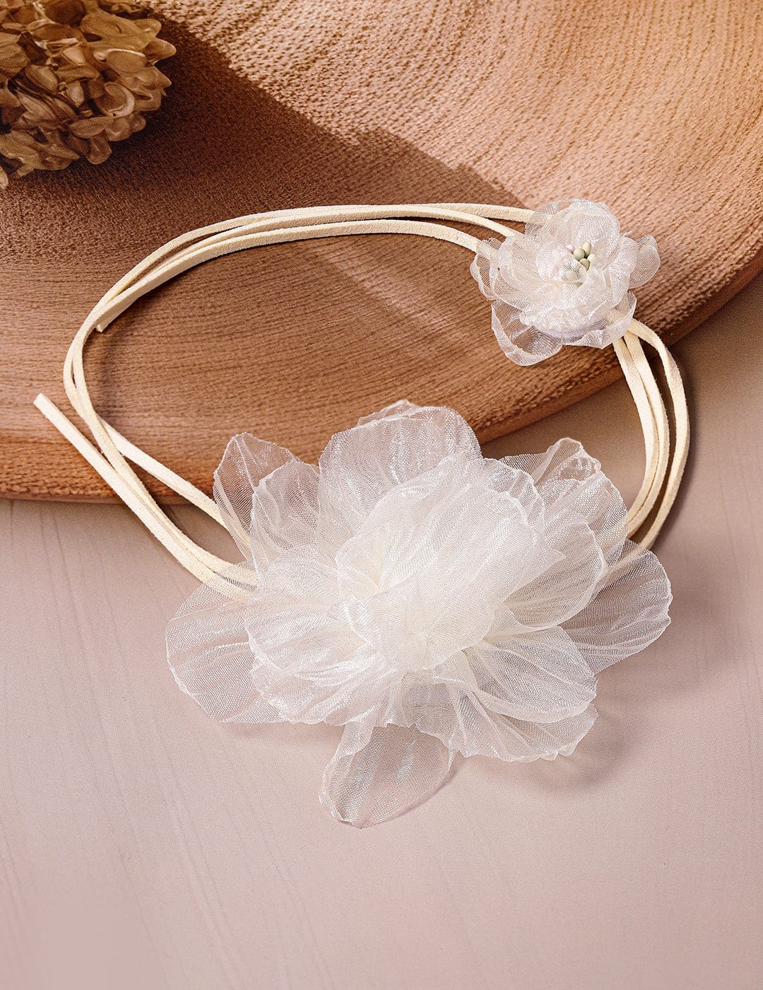 Elegant Off-White Floral Organza Choker Necklace - Fashionable Statement Jewelry Necklace & Chains