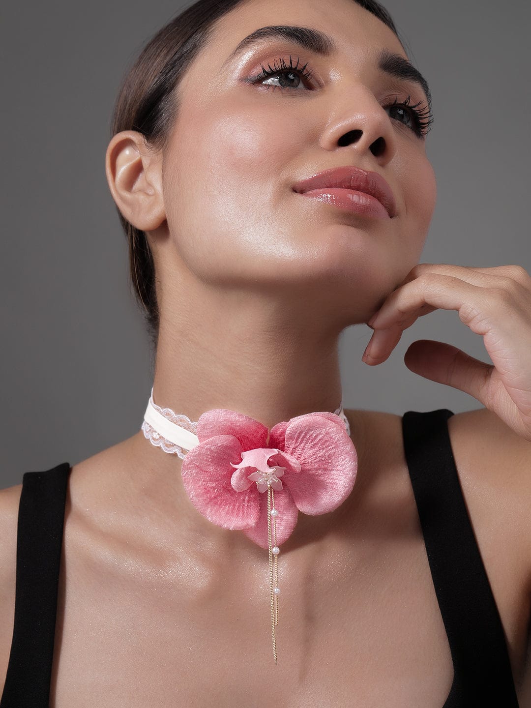 Elegant Pink Orchid Flower Choker Necklace with Lace Detailing Necklace