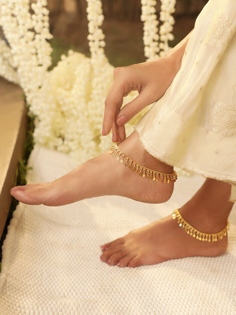 Gilded Splendor 22K Gold-Plated Linked Chain Anklet A Statement of Glamour