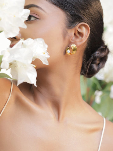 Golden Curves of Grace with Pearl Studs Earrings