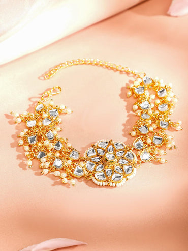 Golden Sculpture in Kundan Necklace Set Wristwear