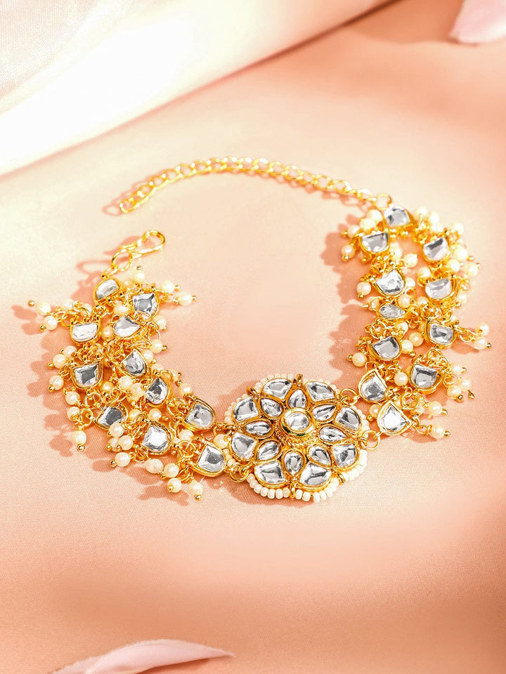 Golden Sculpture in Kundan Necklace Set Wristwear