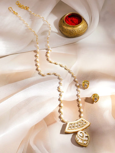 Minimal Luxe Kundan Pendant Set Necklace & Chains