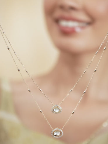 Alluring Kundan Pendant Set