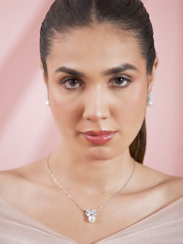 Pearl Bow Modern Pendant Set