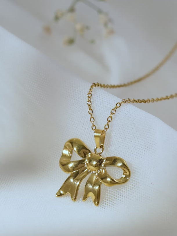 Demifine 18K Gold Plated Stainless steel Sweet Little Moment Bow Necklace