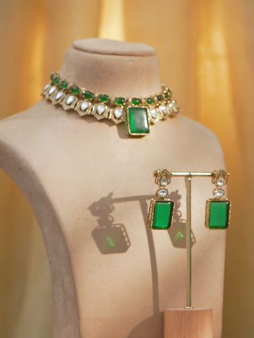Chic Green Kundan Necklace Set