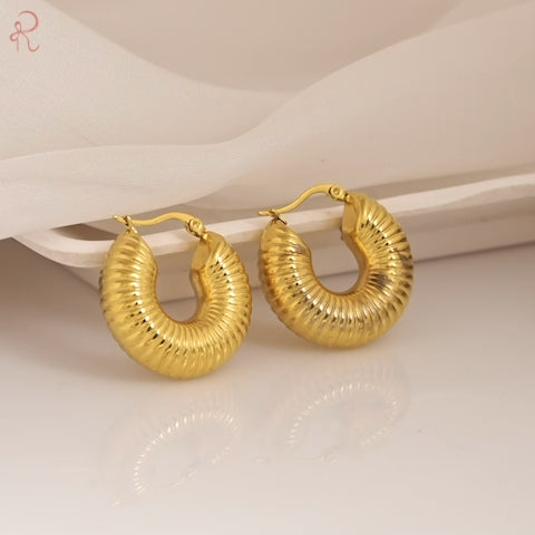 Rubans 18K Gold Plated Stainless Steel Tarnish-Free Waterproof Bold Ribbed Hoop Earrings