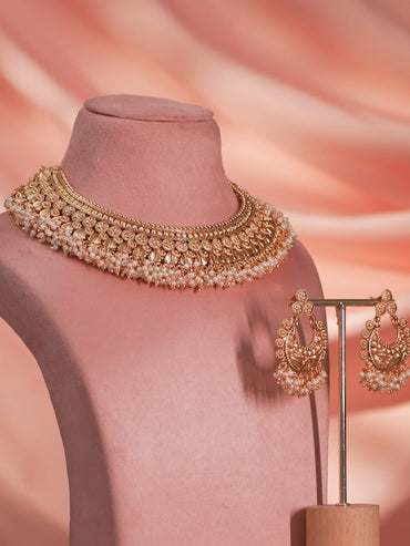 Golden Pearl Edge Necklace Set