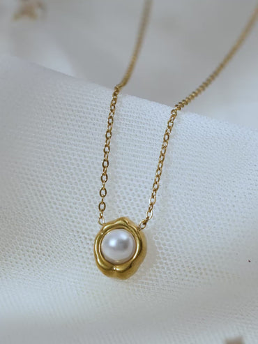 Demifine 18K Gold Plated Stainless steel Pearl Glow Pendant Chain