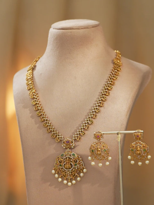 Gold Studded Temple Necklace Set