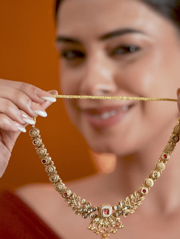 Dazzling Red Gold Plated Short Necklace Set