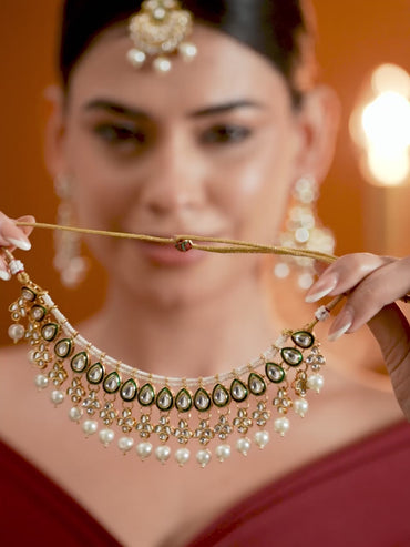 Kundan Festive Glow Necklace Set