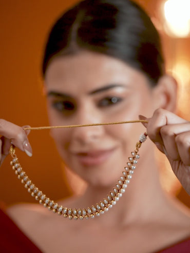 Dazzling White Gold Plated Short Necklace Set