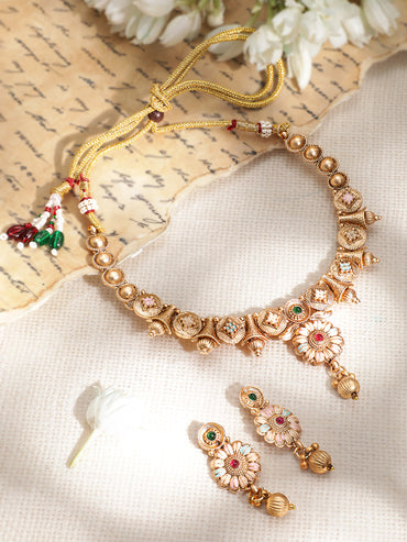 Golden Floral Design Necklace Set