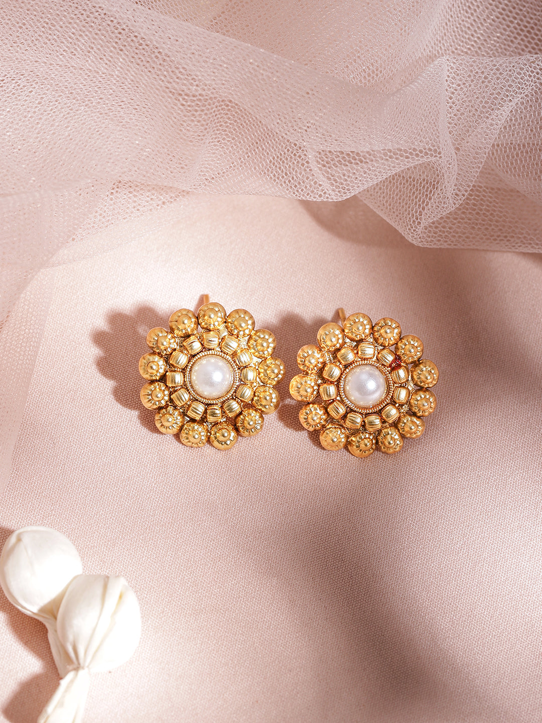 Majestic White Gold Plated Short Necklace Set