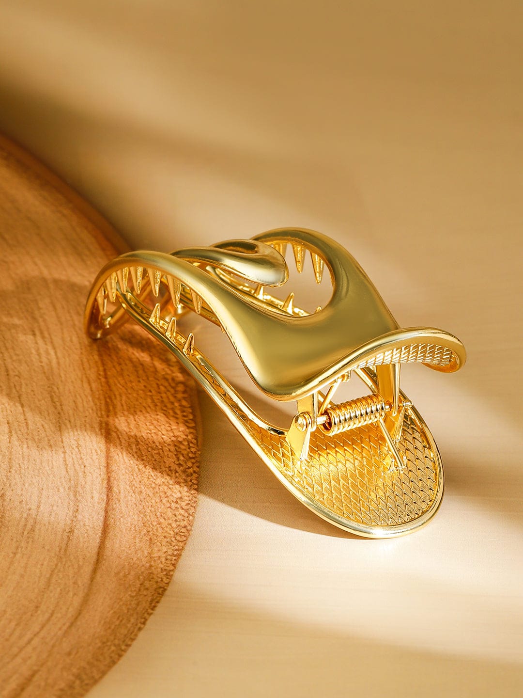 Rubans 18K Gold Plated Curved Claw Hair Clip â€“ Statement Hair Accessory for Stylish Looks Hair Accessory