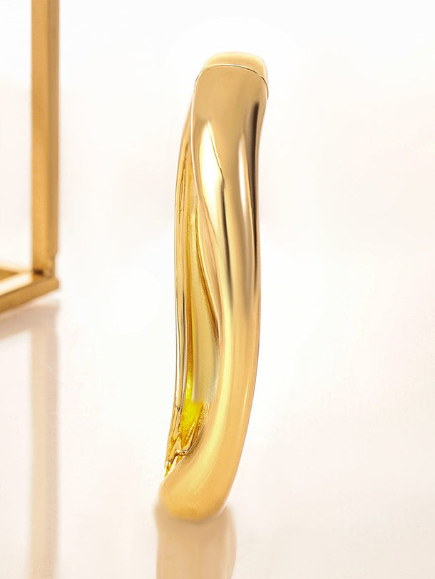 Rubans 18K Gold-Plated Sleek Bold Statement Kada Bracelet â€“ Perfect for Minimal Luxe & Modern Looks Wristwear