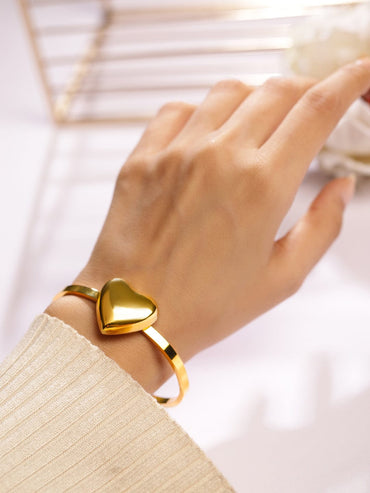 Rubans 18K Gold Plated Stainless Steel Tarnish-Free Waterproof Bold Heart Design Bracelet Wristwear
