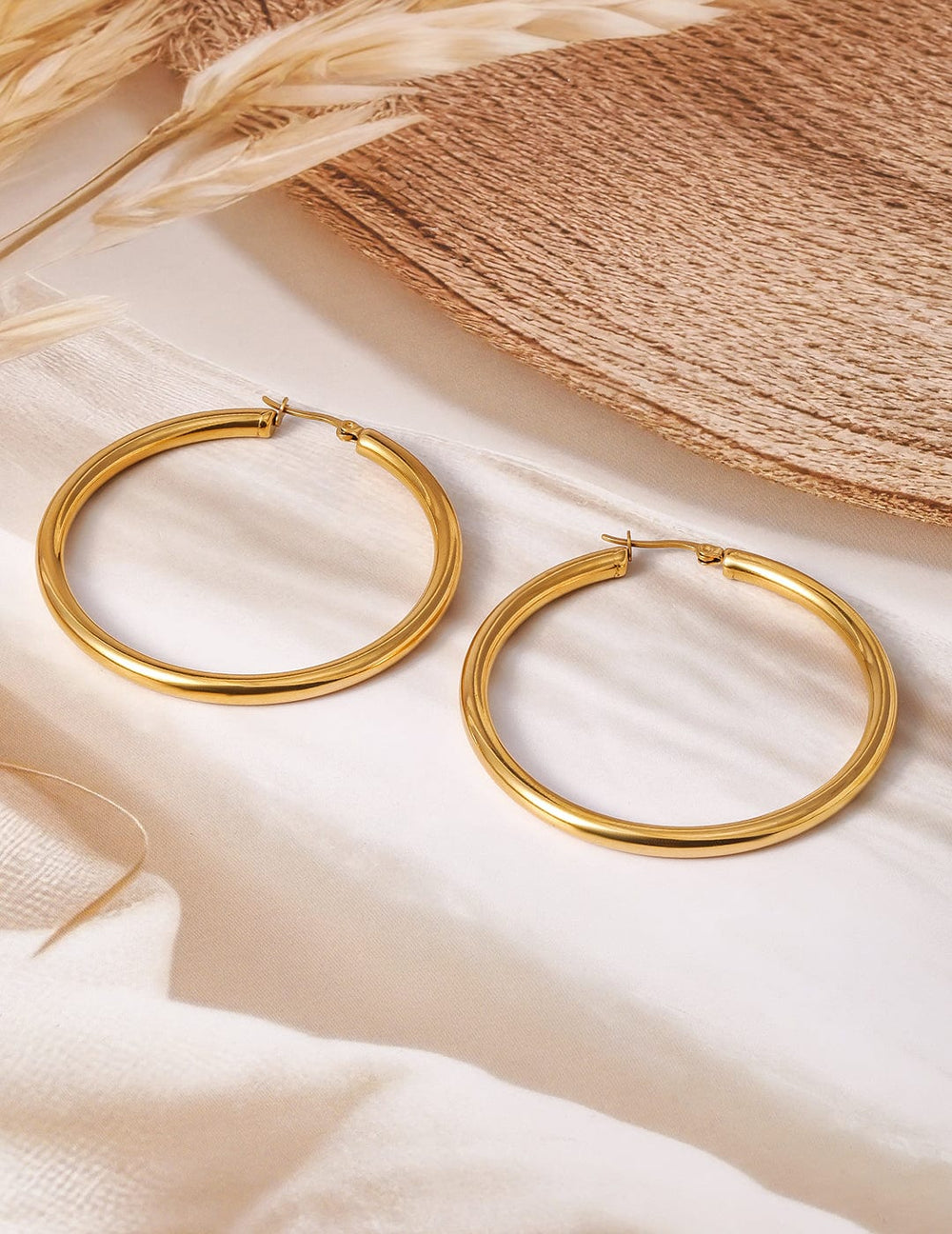 Rubans 18K Gold Plated Stainless Steel Tarnish-Free Waterproof Hoop Earrings Earrings