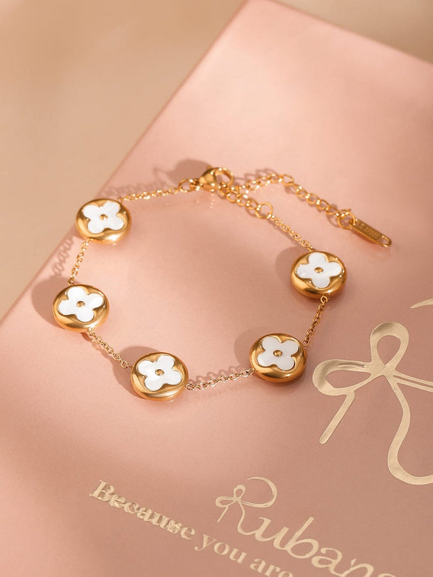 Rubans 18K Gold-Plated Stainless Steel Tarnish-Free Waterproof White Clover Charm Bracelet Wristwear