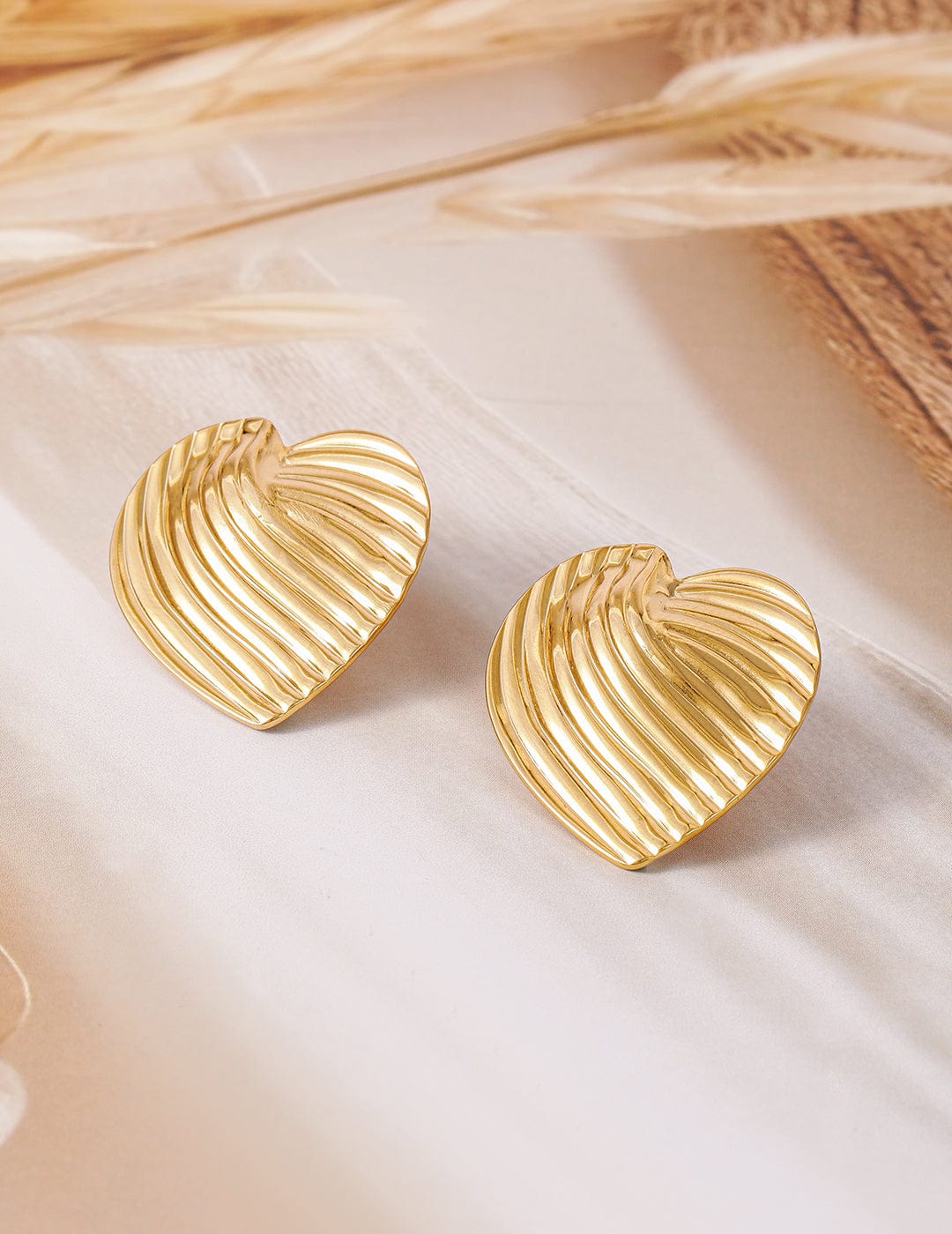 Rubans 18K Gold Plated StainlessSteel Tarnish Free Waterproof Heart Oversize Stud Earring Earrings