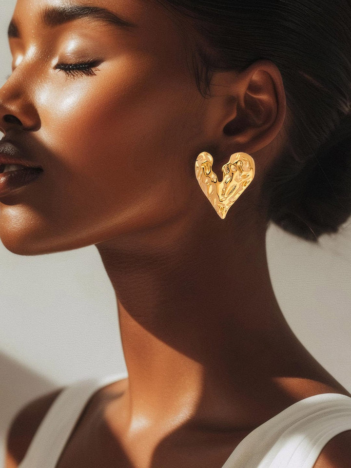 Rubans 18K Gold Plated StainlessSteel Tarnish-Free Waterproof Textured Heart Stud Earrings Earrings