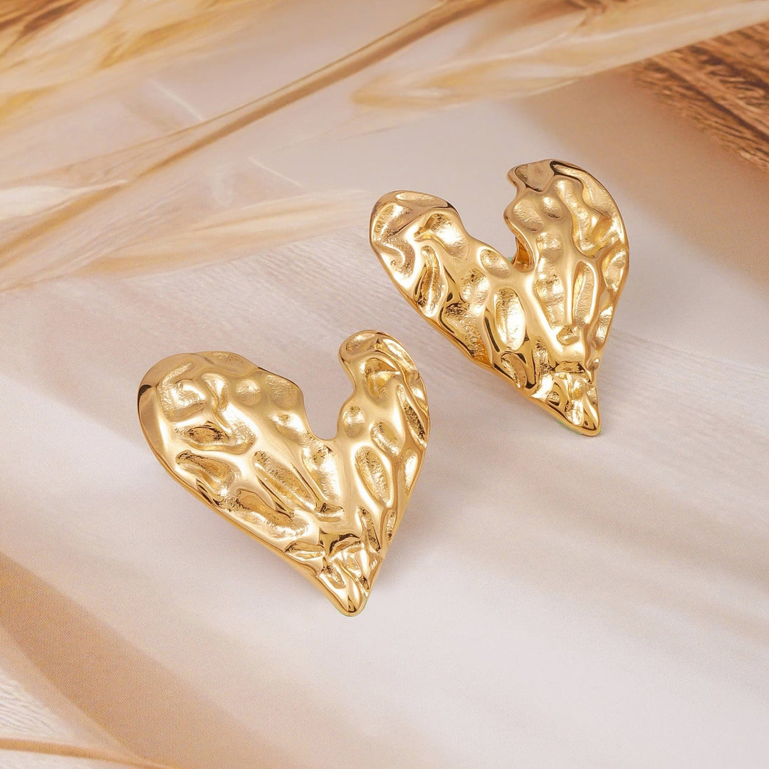 Rubans 18K Gold Plated StainlessSteel Tarnish-Free Waterproof Textured Heart Stud Earrings Earrings