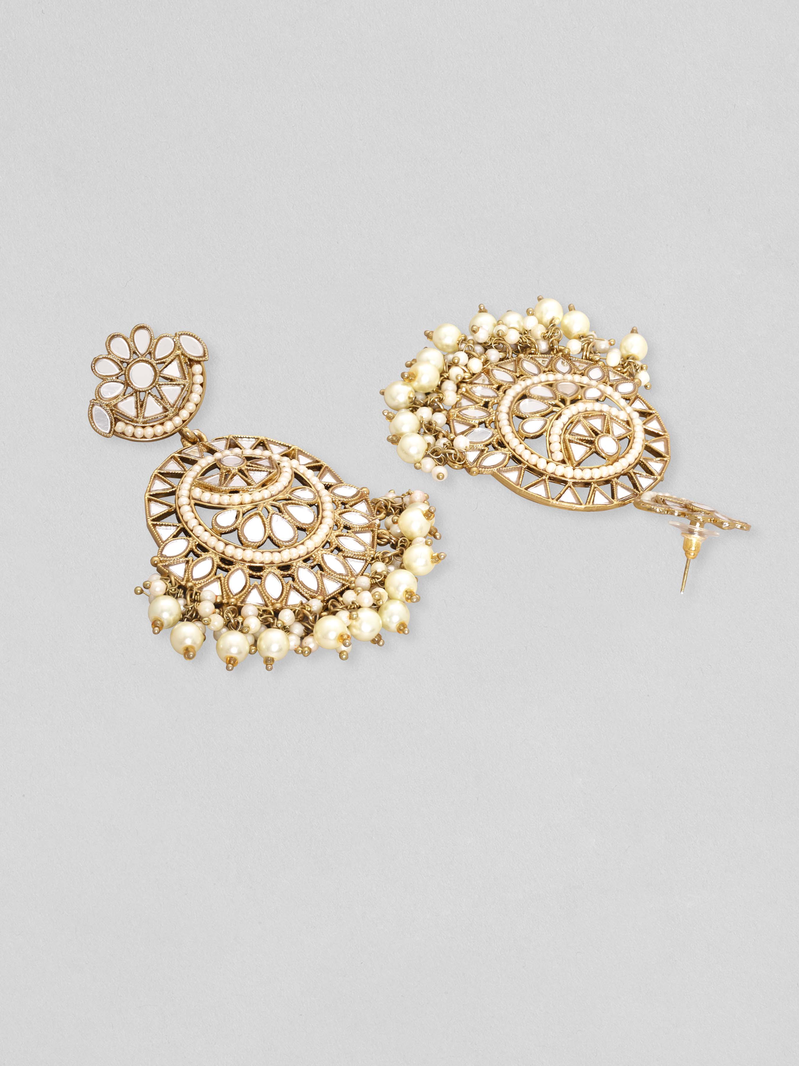 18+ Small gold earrings designs for daily use - People choice