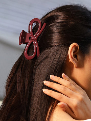 Rubans Chic Burgundy Glossy Butterfly Design Hair Claw Clip for Stylish Hold Hair Accessory