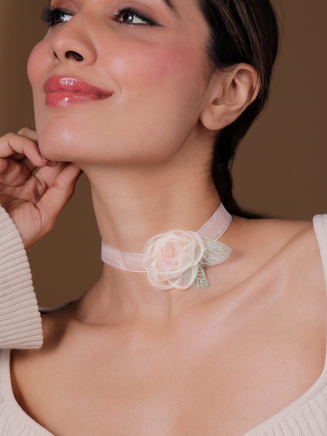 Rubans Cream Colored Floral Pendant Choker Necklace