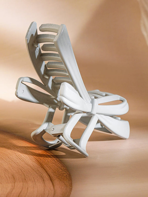 Rubans Elegant Glossy White Bow Design Hair Claw Clip for a Chic & Secure Hold Hair Accessory