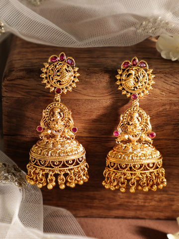 Rubans Offers Finest Quality Earrings Collection Online.