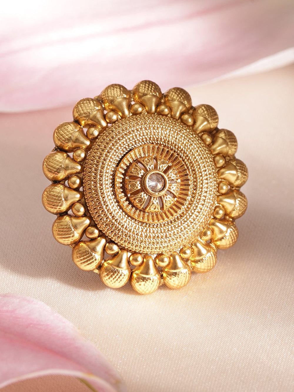 Rubans Opulent Elegance: 22K Gold-Plated Statement Rings for Timeless Style Rings