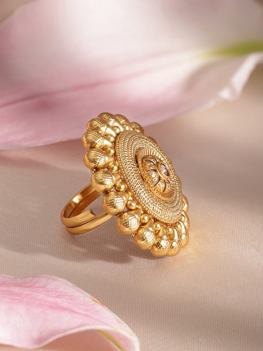 Rubans Opulent Elegance: 22K Gold-Plated Statement Rings for Timeless Style Rings