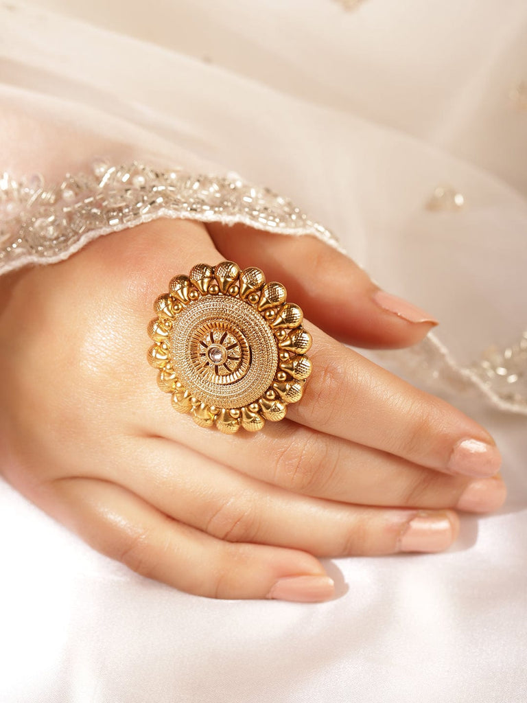 Rubans Opulent Elegance: 22K Gold-Plated Statement Rings for Timeless