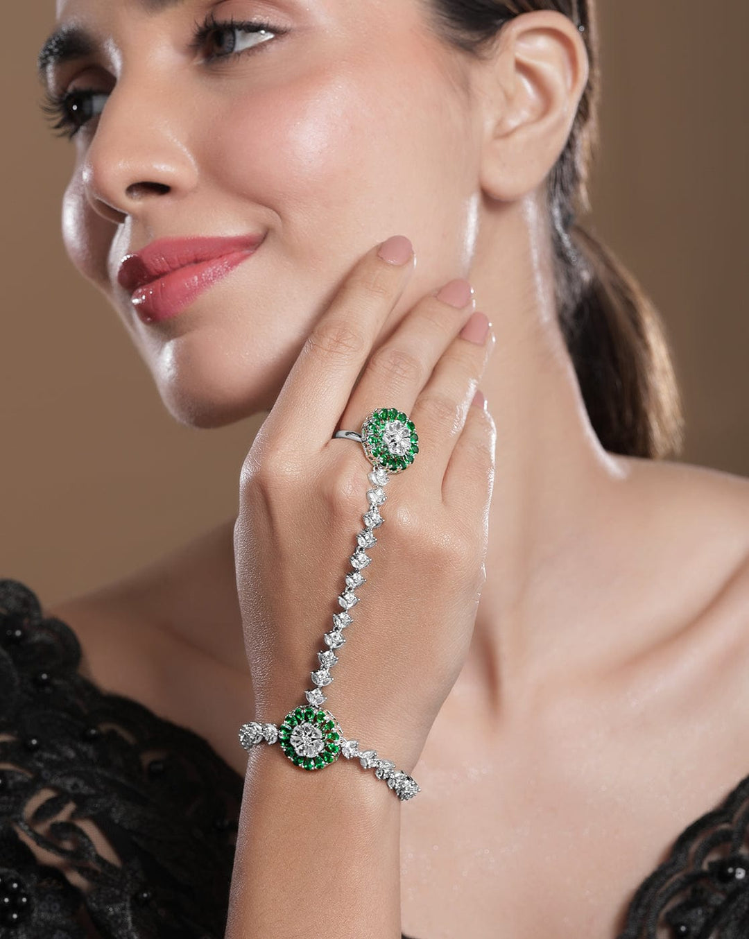 Rubans Rhodium-Plated Emerald & Cubic Zirconia Hand Harness Ring Bracelet Bracelet