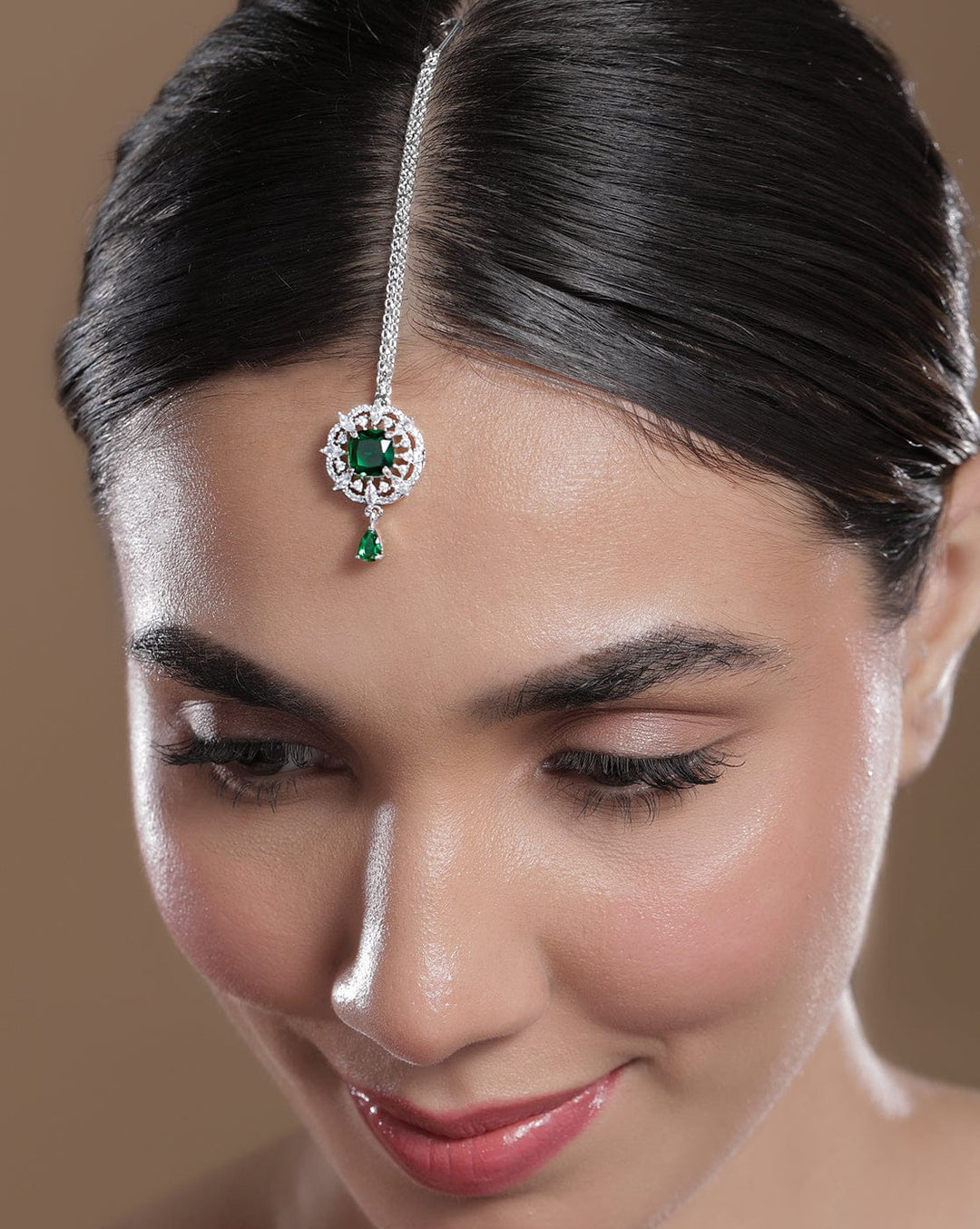 Rubans Rhodium-Plated Emerald Green & Cubic Zirconia Studded Maang Tikka Head Jewellery