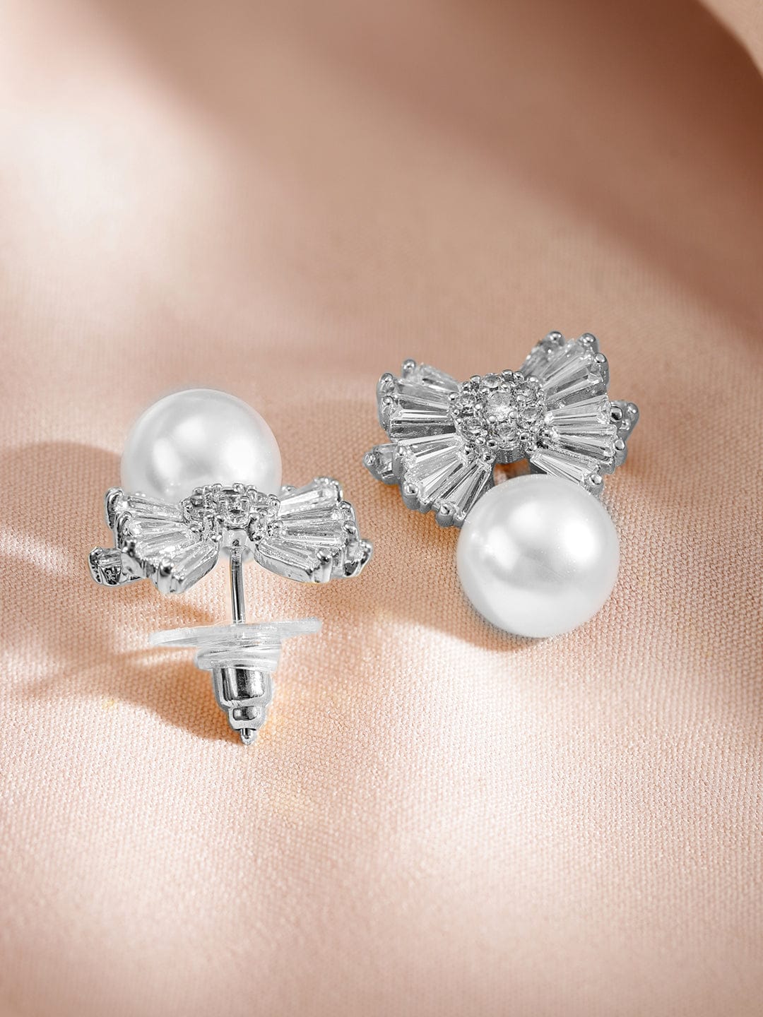 Rubans Rhodium-Plated Pearl and Crystal Bow Pendant Necklace and Earrings Jewellery Set