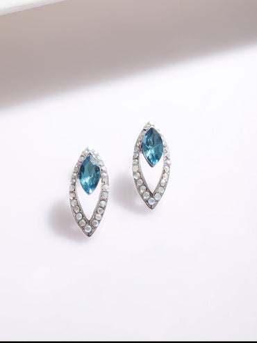 Rubans Rhodium-Plated Royal Multihued Rhinestone Embellished Queen's Necklace set Jewellery Set